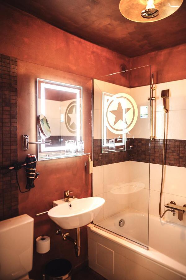 Stern, Kg - Digital & Contactless Check-in Hotel